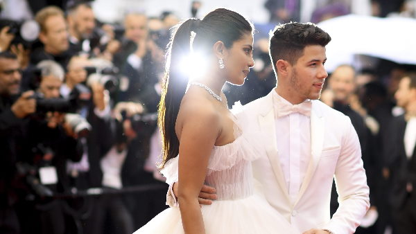 अपनी किताब के चलते सुर्खियों में हैं प्रियंका