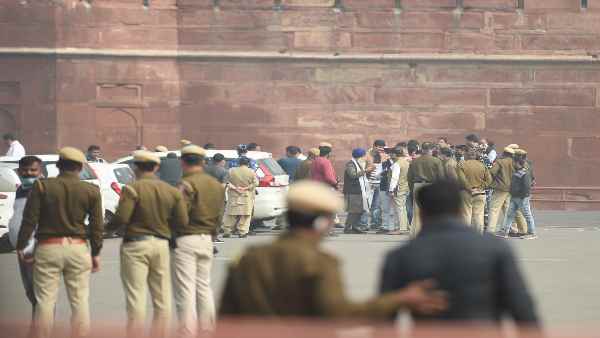 टूलकिट विवाद में दर्ज एफआईआर में क्या है?