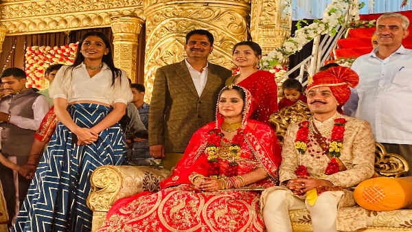 दुल्हन की तरह सजाया रिसोर्ट को