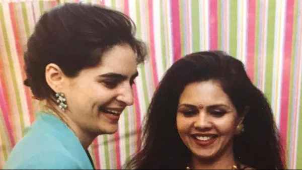 प्रियंका ने अपनी शादी की प्री वेडिंग फोटोज शेयर की प्रियंका ने अपनी शादी की प्री वेडिंग फोटोज शेयर की