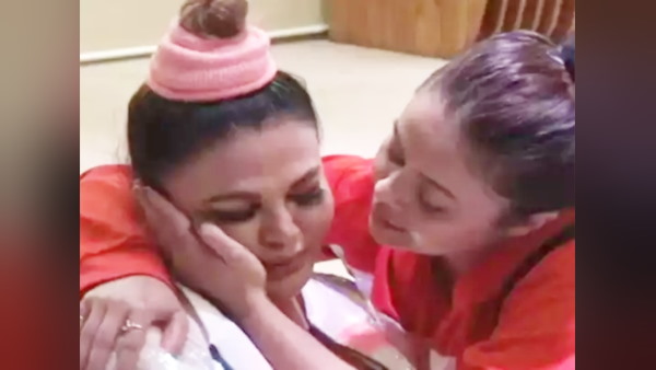 राखी सावंत ने देवोलीना से शेयर किया अपना दर्द