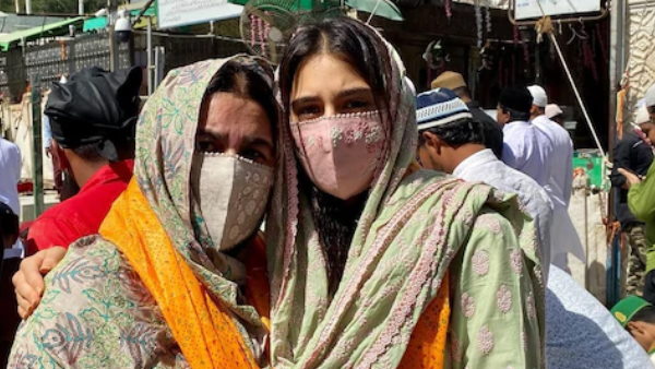 दरगाह पहुंच कर टेका माथा दरगाह पहुंच कर टेका माथा