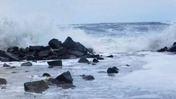 खरीदारों की लगी लाइन