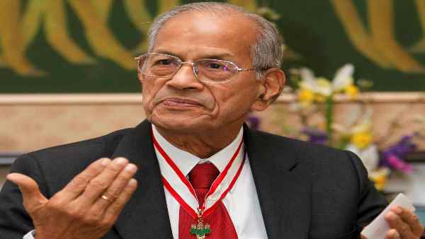 राजनीति में जाने का फैसला चौंकाने वाला