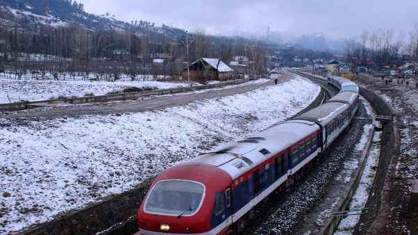 Indian Railways:Good news for Kashmir after 11 months, preparations to restore train service