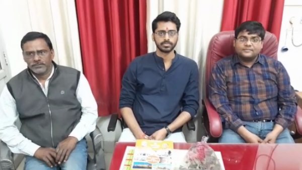 पिता बोले- आर्थिक स्‍थित‍ि कमजोर थी, लेकिन...