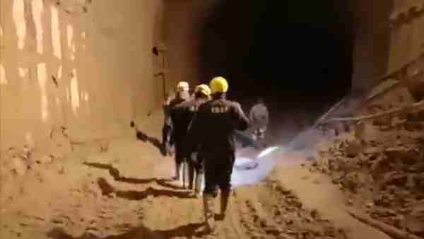 35 लोगों को बचाने के लिए अभियान