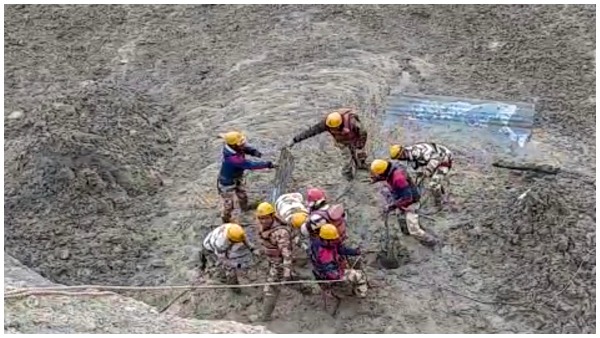 दर्जनों की गई जान 