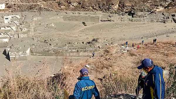 राहत बचाव कार्य जारी