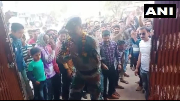 विजय बी सिंह तीन जनवरी 2004 को भारतीय सेना में भर्ती हुए