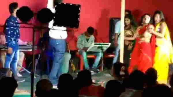 hajipur dance video viral on mahashivratri in police line hajipur dance video viral on mahashivratri in police line