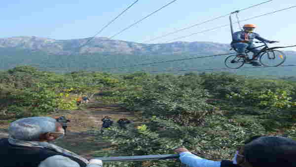 ग्लास ब्रिज के अलावा और भी कई आकर्षण कें केंद्र