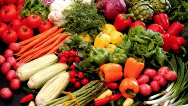 रंगीन फल और सब्जियां