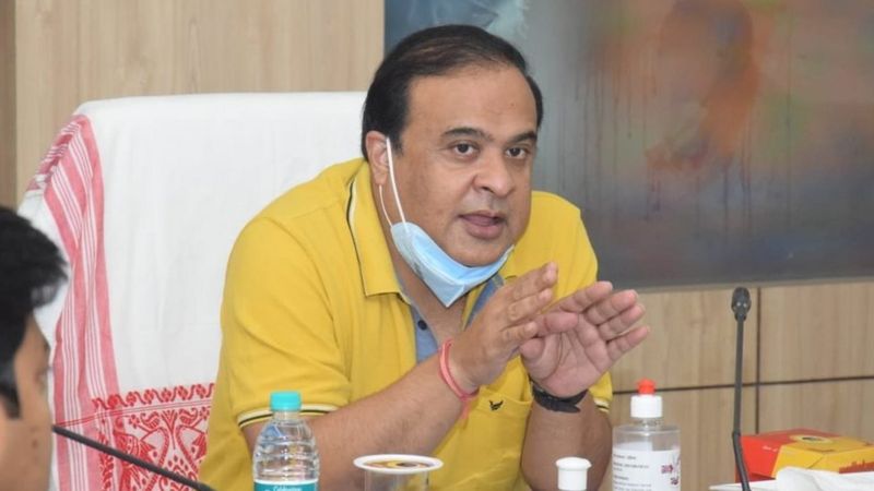 हिमंत बिस्व सरमा: पूर्वोत्तर के अमित शाह क्या असम के मुख्यमंत्री बन पाएँगे?