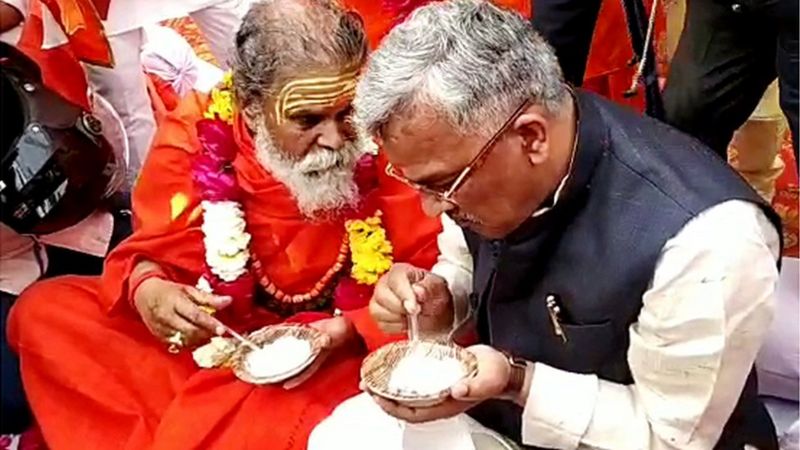 त्रिवेंद्र सिंह रावत: उत्तराखंड की कुर्सी आख़िर किन वजहों से गई त्रिवेंद्र सिंह रावत: उत्तराखंड की कुर्सी आख़िर किन वजहों से गई