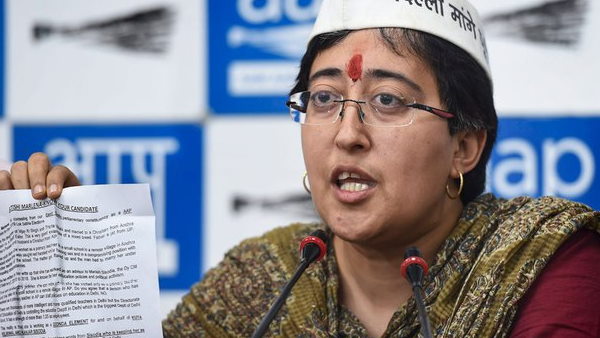BJP did not bring ordinance of air quality commission in Parliament: atishi BJP did not bring ordinance of air quality commission in Parliament: atishi