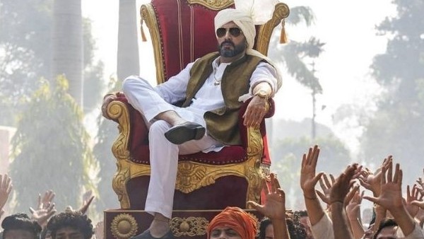 आंखों पर ब्लैक एविएटर, सिर पर सफेद पगड़ी, सामने आया पढ़ाई में फेल लेकिन सियासत के शेर अभिषेक का दमदार लुक आंखों पर ब्लैक एविएटर, सिर पर सफेद पगड़ी, सामने आया पढ़ाई में फेल लेकिन सियासत के शेर अभिषेक का दमदार लुक