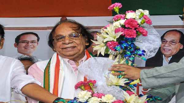 अब्बास सिद्दीकी से सीपीएम ने मिलाया हाथ-कांग्रेस सांसद अब्बास सिद्दीकी से सीपीएम ने मिलाया हाथ-कांग्रेस सांसद