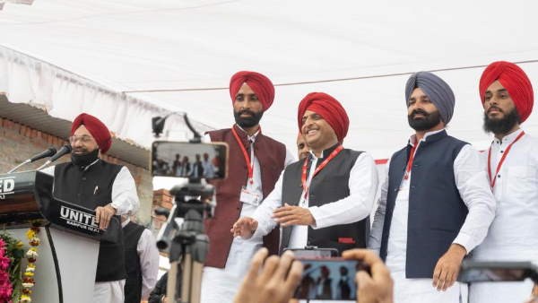 Cycle yatra by Samajwadi Party chief Akhilesh Yadav to support Azam Khan