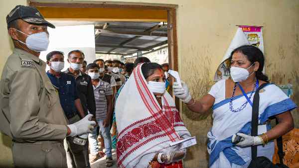 57 करोड़ रुपये की बताई है कमाई