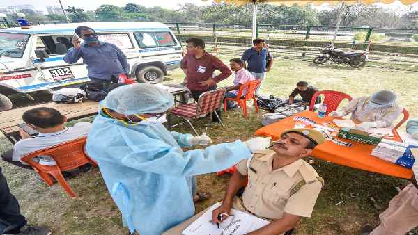 दूसरा- कुछ राज्यों में बहुत ज्यादा तेजी से फैल रहा है कोरोना