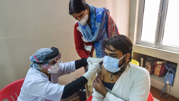 कोरोना वायरस वैक्सीन आठ से दस महीने तक संक्रमण से पूरी सुरक्षा दे सकती है
