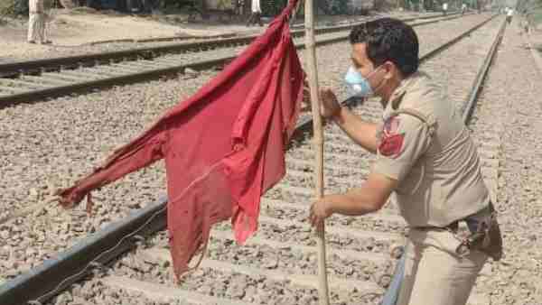 रेलवे ट्रैक के टूटने की फोन पर मिली जानकारी