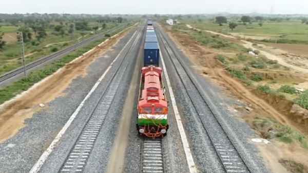 नए डेडिकेटेड फ्रेट कॉरिडोर की भी तैयारी