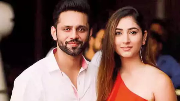 राहुल वैद्य और दिशा परमार राहुल वैद्य और दिशा परमार