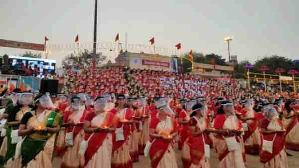 International Womens Day: Women and girls recite Shiva Tandava Stotra in Varanasi International Womens Day: Women and girls recite Shiva Tandava Stotra in Varanasi