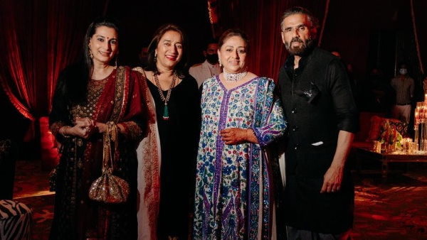 पिछले साल इस जोड़ी ने मुंबई में सगाई कर ली थी
