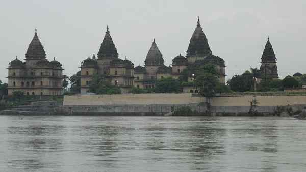 बुंदेलखंड के सूखा प्रभावित किन जिलों को फायदा ?