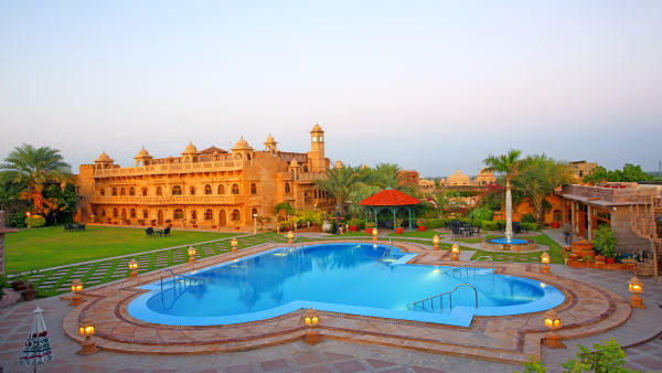 खींवसर फोर्ट को लग्जरी होटल बनाया