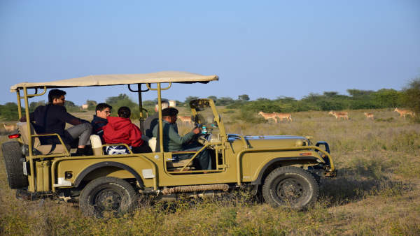  कैसे पहुंचे सैंड ड्यून्स विलेज?