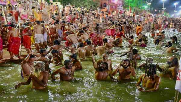 आरोग्य सेतु एप को अनिवार्य किया गया है