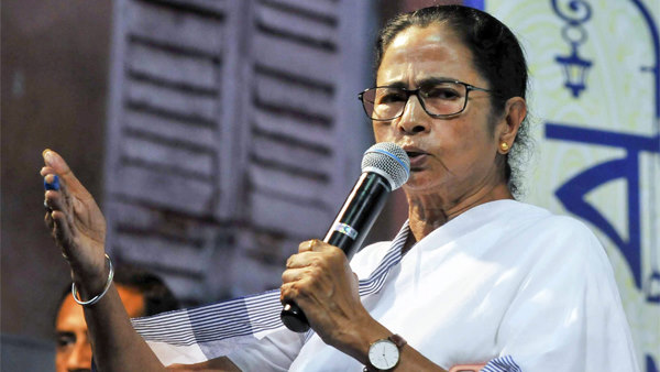 सोनार बांग्ला को हिंदू मुस्लिम में बांट दिया