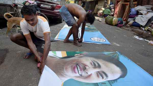 दो दिनों में 12 मंदिर और एक मजार पर पहुंचीं ममता