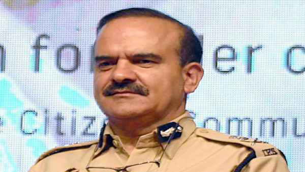 मुंबई के पुलिस कमिश्नरों का भी रहा है विवादों से नाता