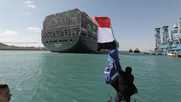 निकाली गई लाखों क्यूबिक मीटर बालू