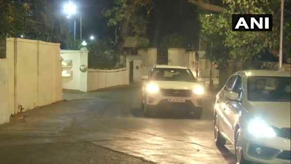 मुंबई पुलिस कमिश्नर परमबीर सिंह पर गिरी गाज