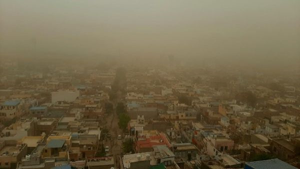टोडारायसिंह सहित कई जगह बारिश, ओले 