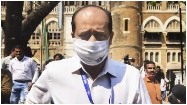 सचिन वाजे को क्यों सफेद कुर्ता पहनाकर चलवाया गया