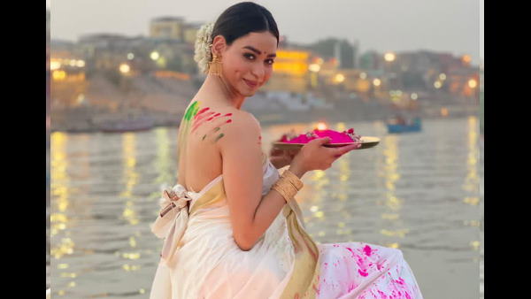 कई सितारों के होली सेलीब्रेशन की तस्वीरें हो रही हैं वायरल