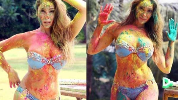 होली पर पोस्ट की खास फोटो