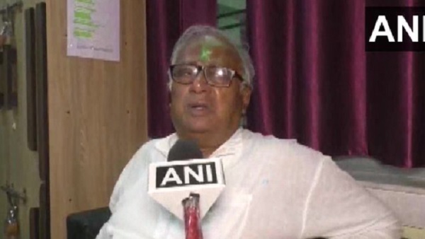 शोवा मजूमदार की मौत के लिए TMC जिम्मेदार नहीं: सौगत रॉय शोवा मजूमदार की मौत के लिए TMC जिम्मेदार नहीं: सौगत रॉय