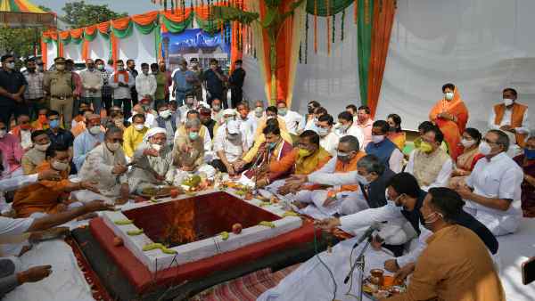 त्रिवेंद सिंह रावत की जगह सीएम के तौर पर इन नेताओं के नाम