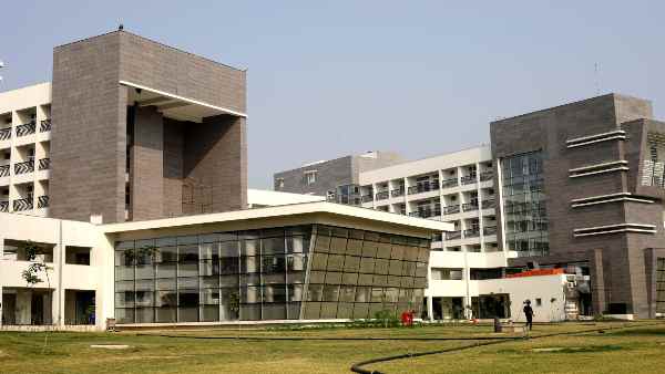 The countrys prestigious Xavier School of Management (XLRI) based in Jamshedpur has created another record on the occasion of International Womens Day. It has set up a Gender Equality and Inclusive Leadership Center at its Delhi-NCR campus