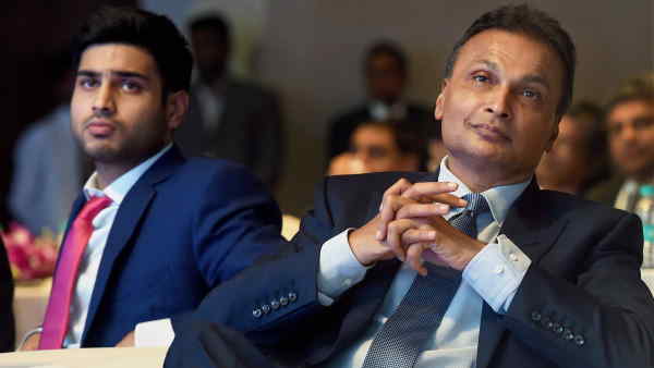 आवश्यक सेवाओं को लेकर उठाया सवाल आवश्यक सेवाओं को लेकर उठाया सवाल