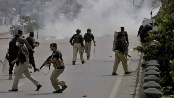 किस मामले पर भड़का है विवाद?