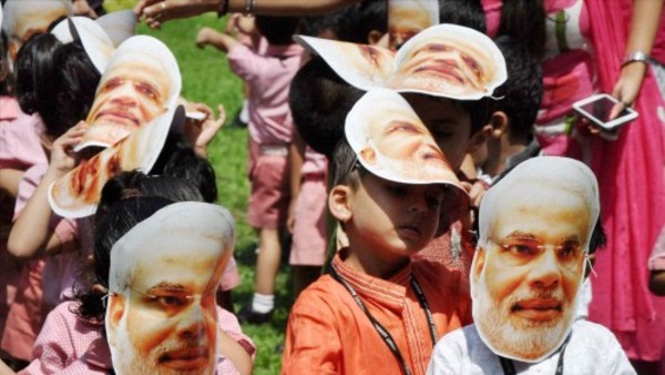 पश्चिम बंगाल में चाय की चुनावी चुस्की से क्या जीत पाएंगे मोदी? पश्चिम बंगाल में चाय की चुनावी चुस्की से क्या जीत पाएंगे मोदी?